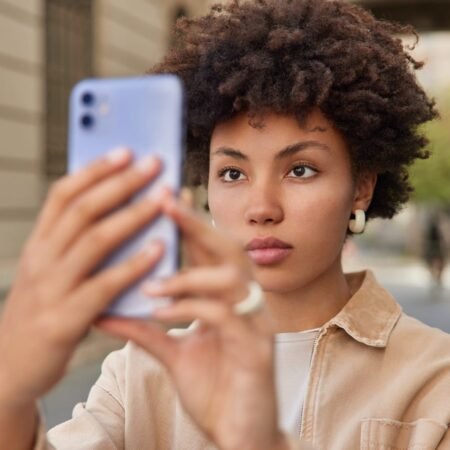 7 Real Reasons People Change Cell Phone Providers