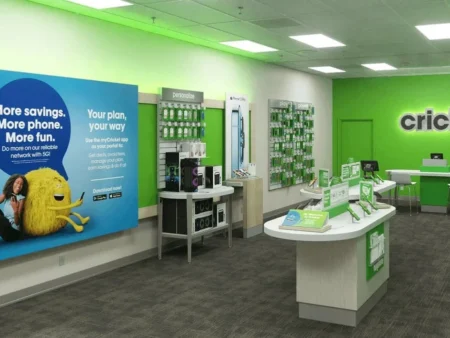 AT&T Expands Fiber Sales to 4,000 Cricket Wireless Stores