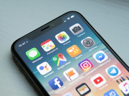 Is Your Phone Safe? FBI Flags Malicious iOS & Android Apps