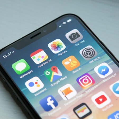 Is Your Phone Safe? FBI Flags Malicious iOS & Android Apps